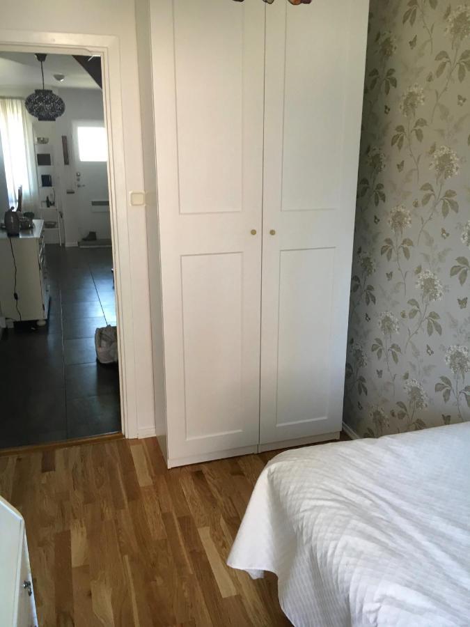Farsta Bed And Breakfast 스톡홀름 외부 사진